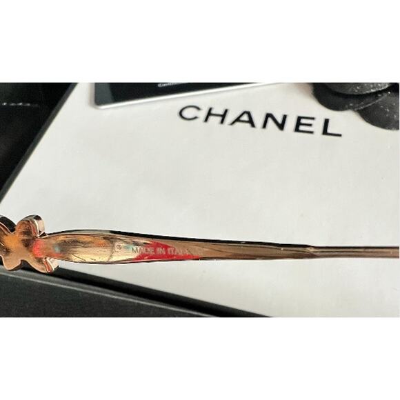 CHANEL Oversized Square Gold Frameless Gradient Gray Lens Sunglasses (CHXX050) - Picture 5 of 8